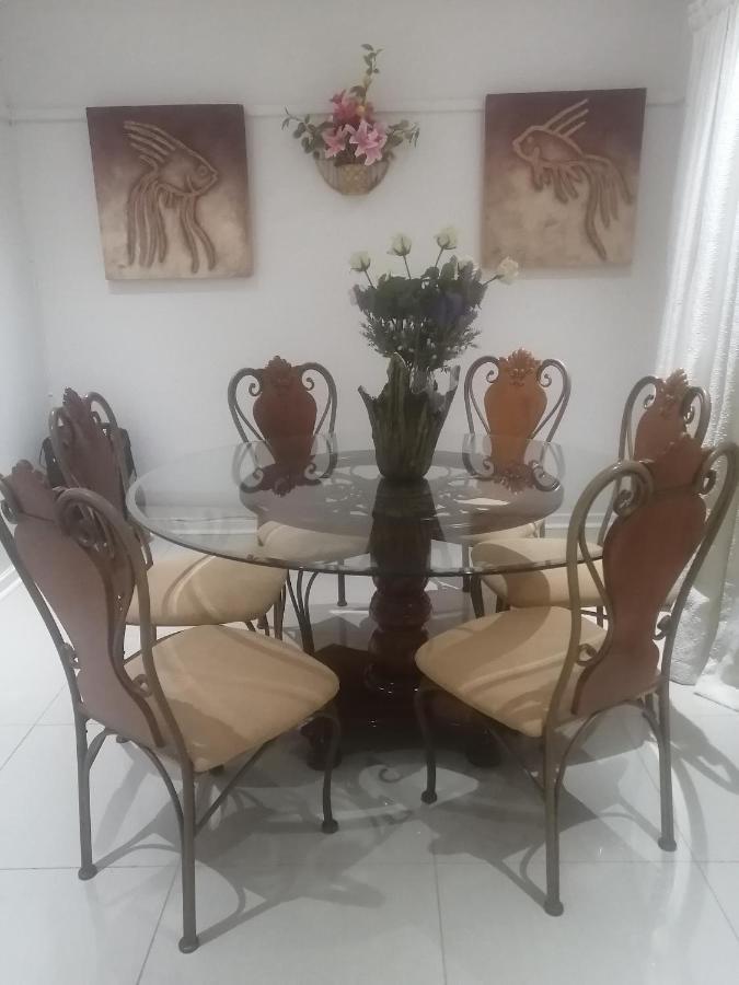 Lala Poa Guest House Klerksdorp Extérieur photo